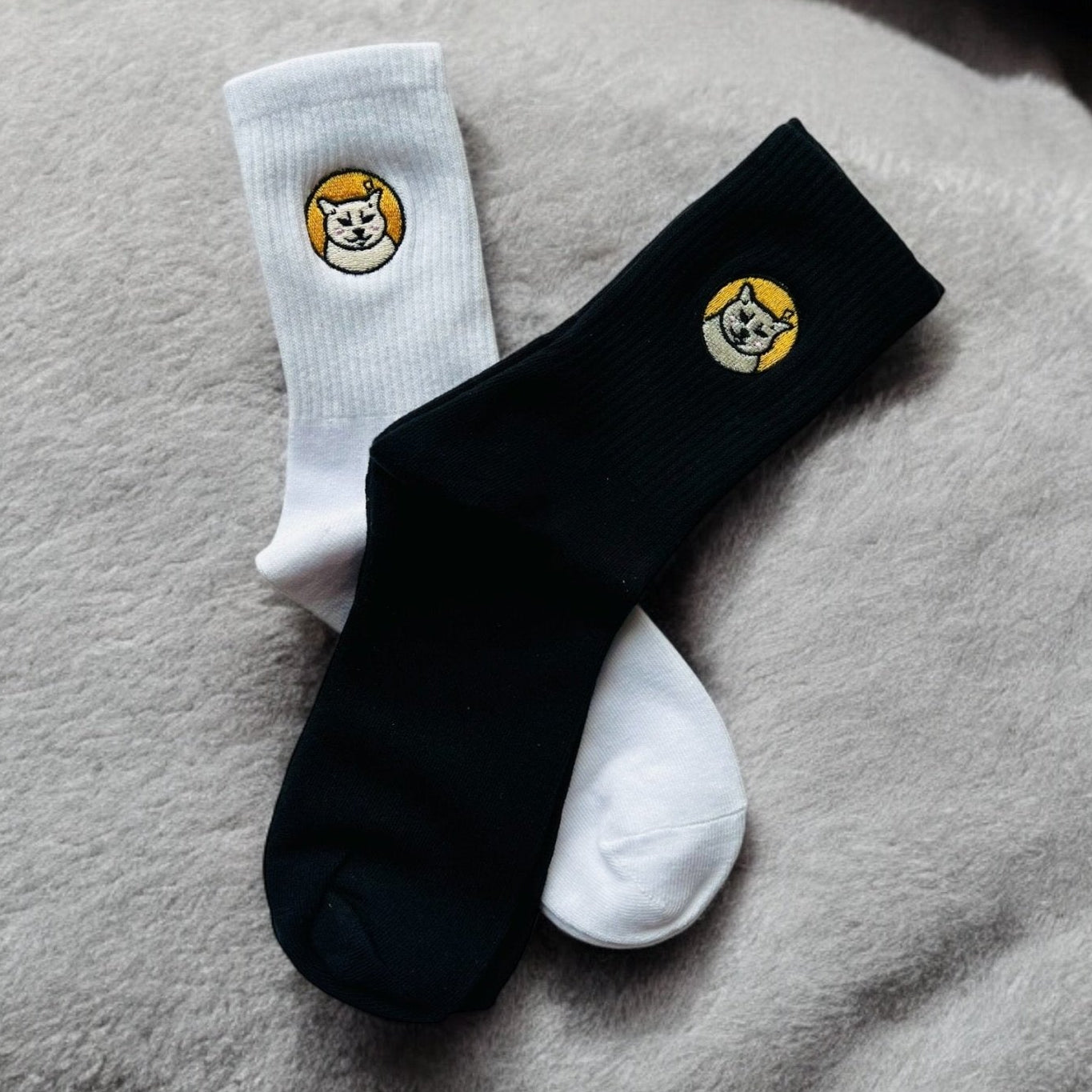 Embroidered cat socks - Catnip